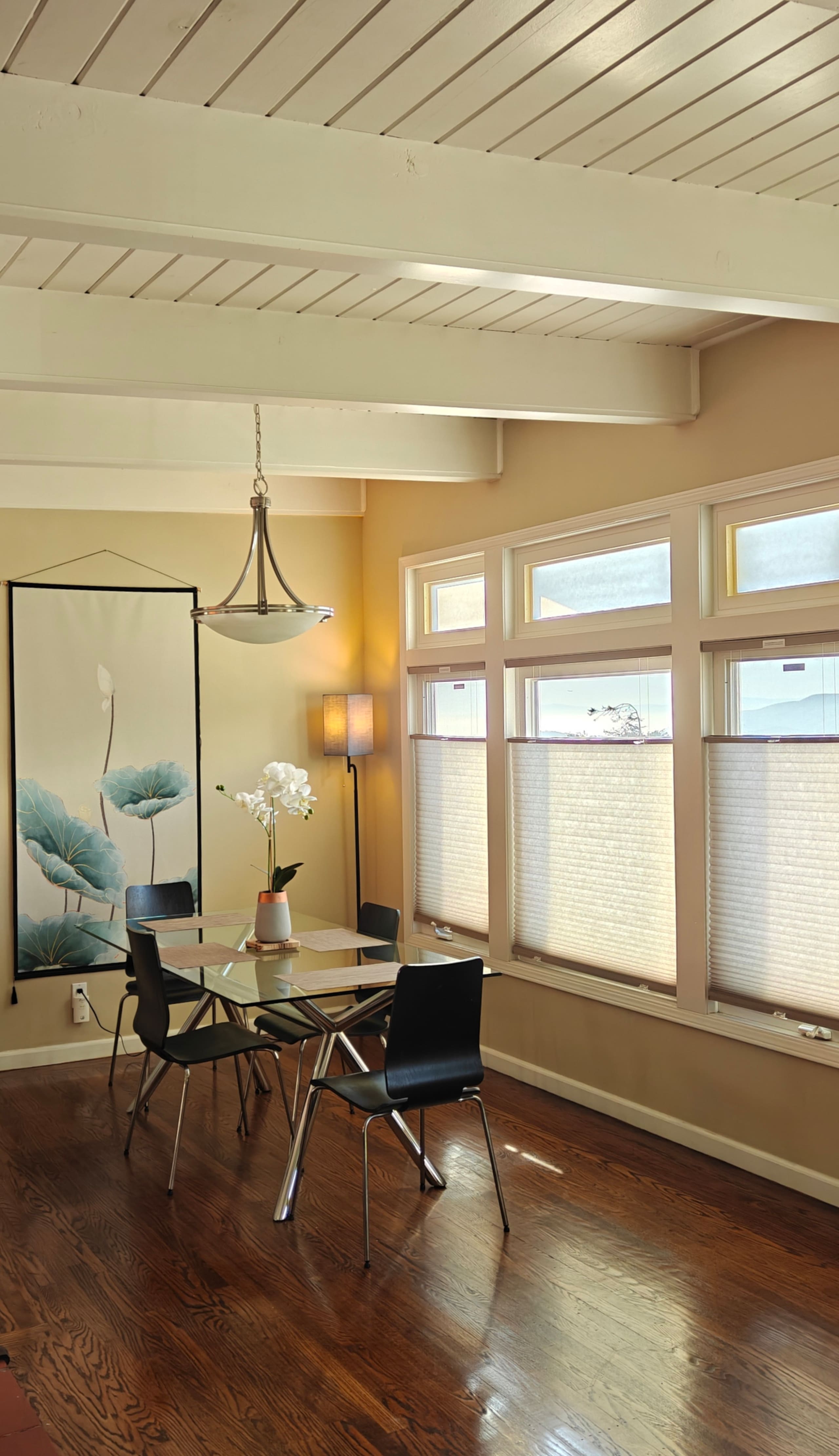 Home in San Francisco · ★4.96 · 2 bedrooms · 2 beds · 1 bath - Image 13