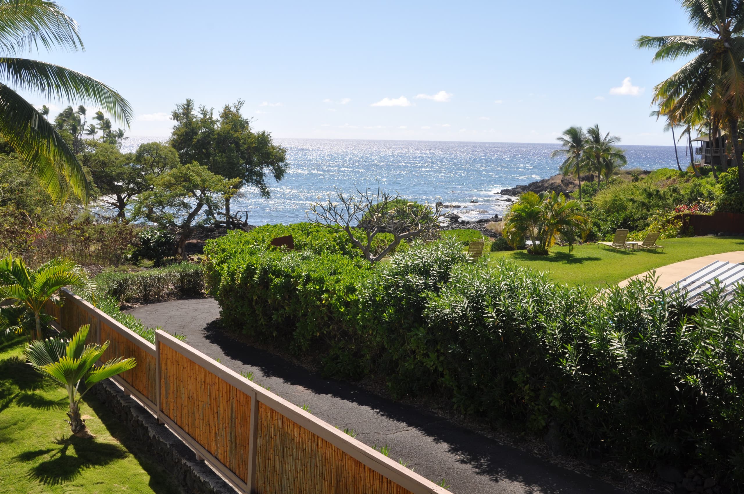 Home in Kailua-Kona · ★4.84 · 4 bedrooms · 3 beds · 2.5 baths - Image 28