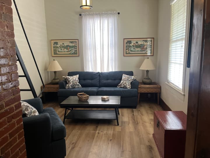 Little Red House
Great Spot For Downtown Events! - Pensacola