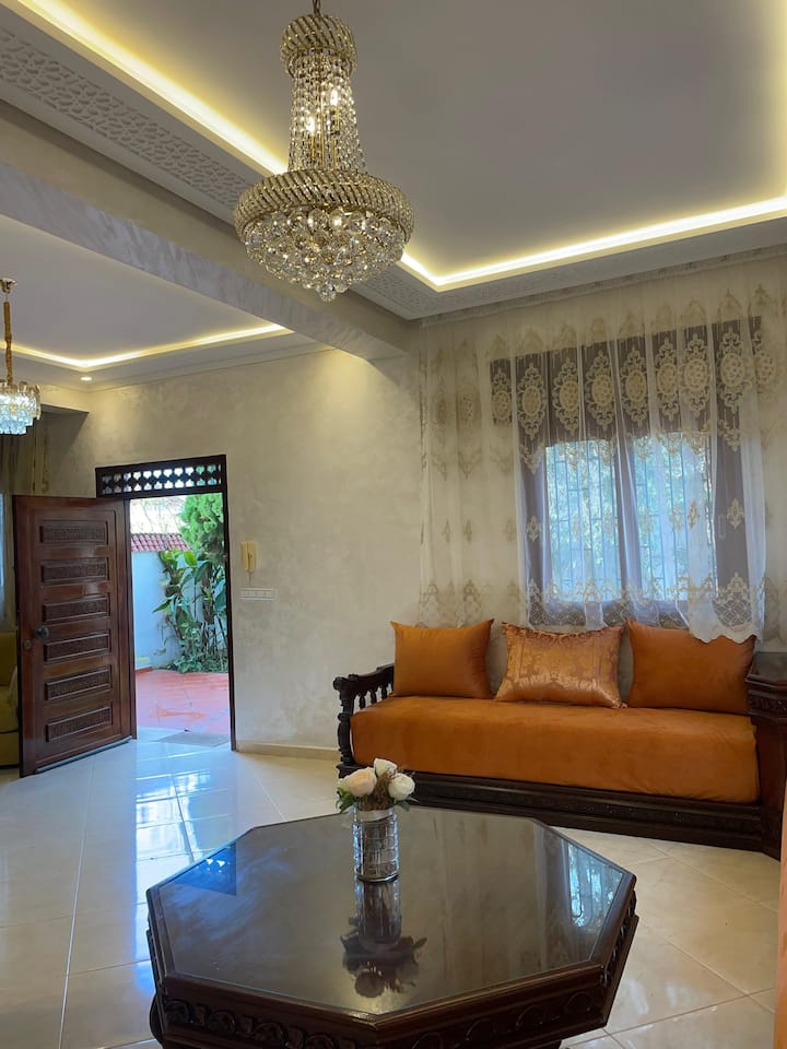 Spacieuse, Agréable Villa Pour Vos Vacances D'été - Tetouan