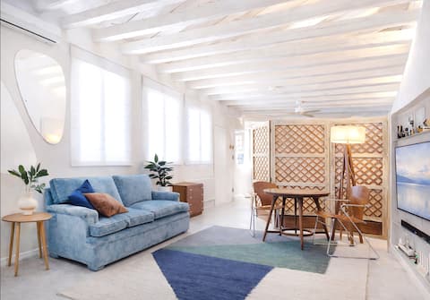 Top performing Airbnb: Great Studio! Best Reviews! in Comunidad De Madrid