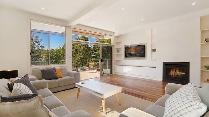 Eucalyptus Beach House By Holidayco. - Central Coast