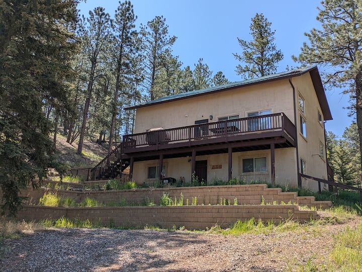 Pikes Peak Retreat Panoramic Mountain View Trails - Colorado Springs, CO