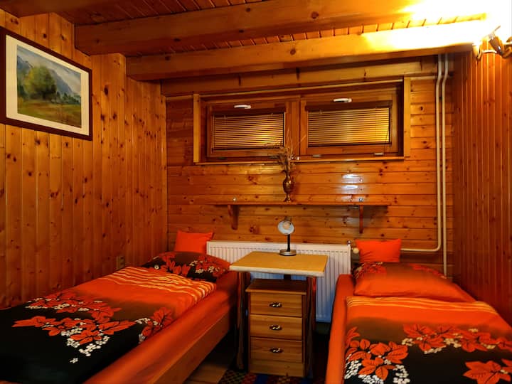 საძინებელი 1