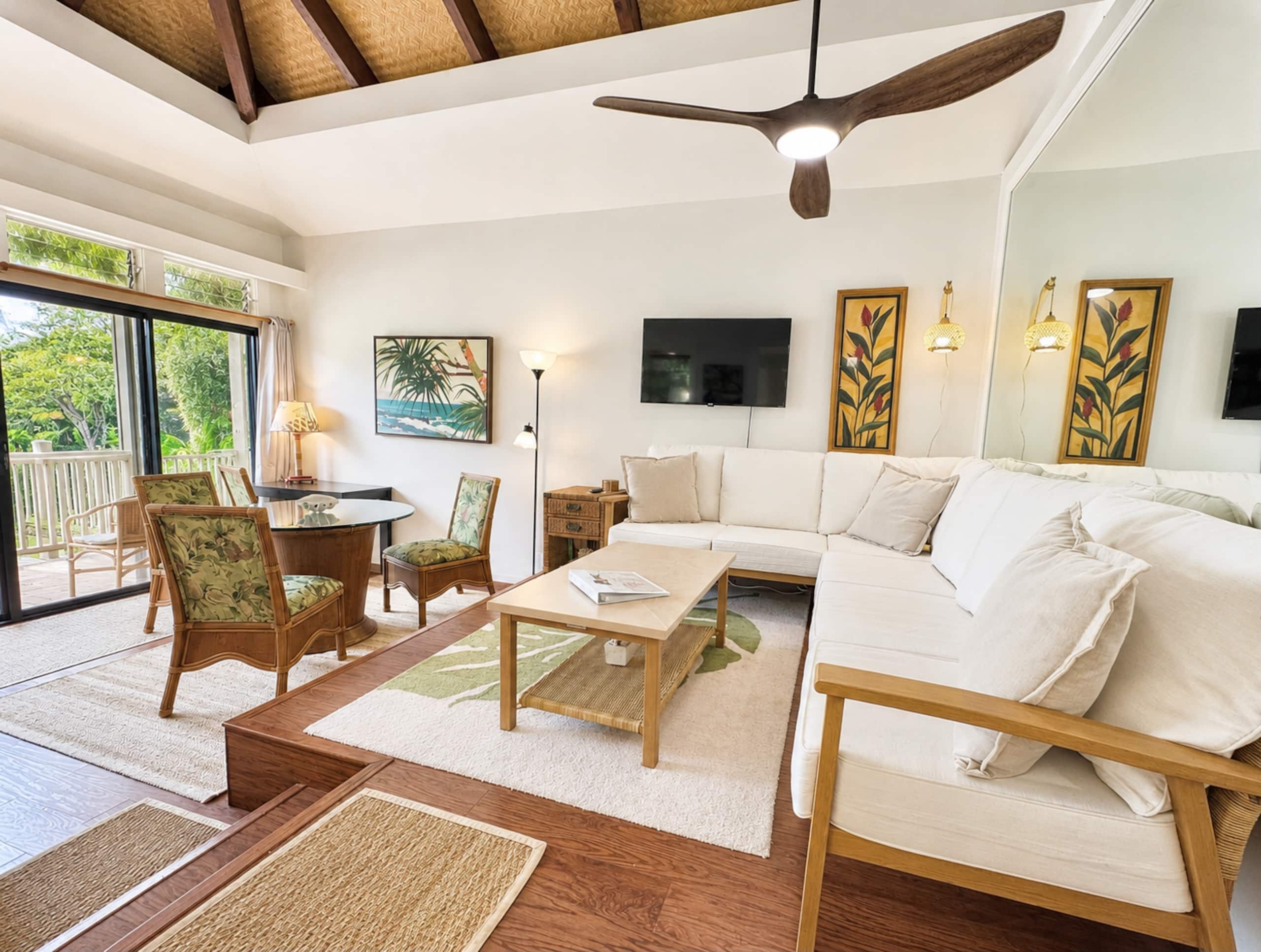 Princeville Top-Floor Retreat w/ AC & Pool  - Image 2