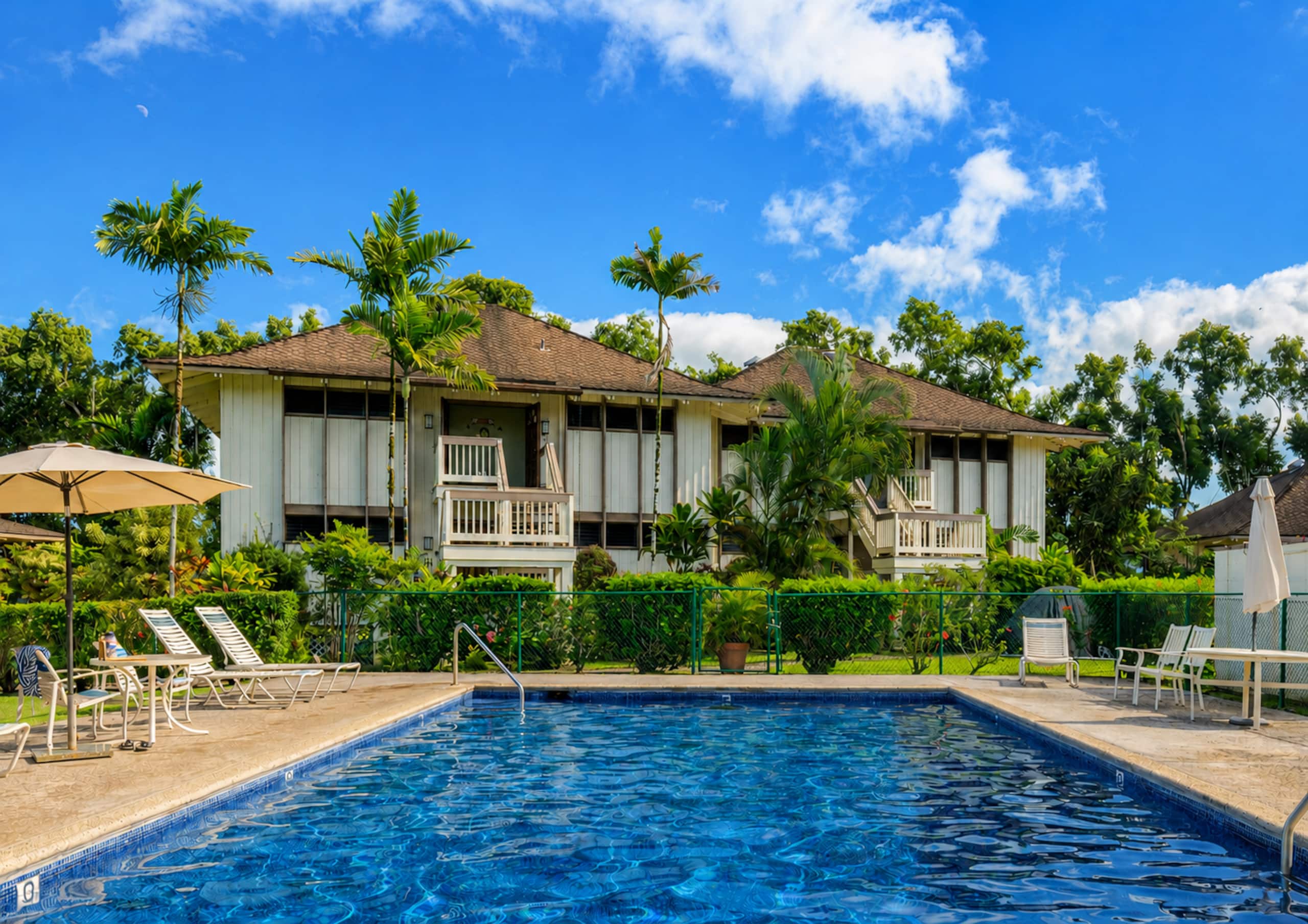 Princeville Top-Floor Retreat w/ AC & Pool  - Image 20