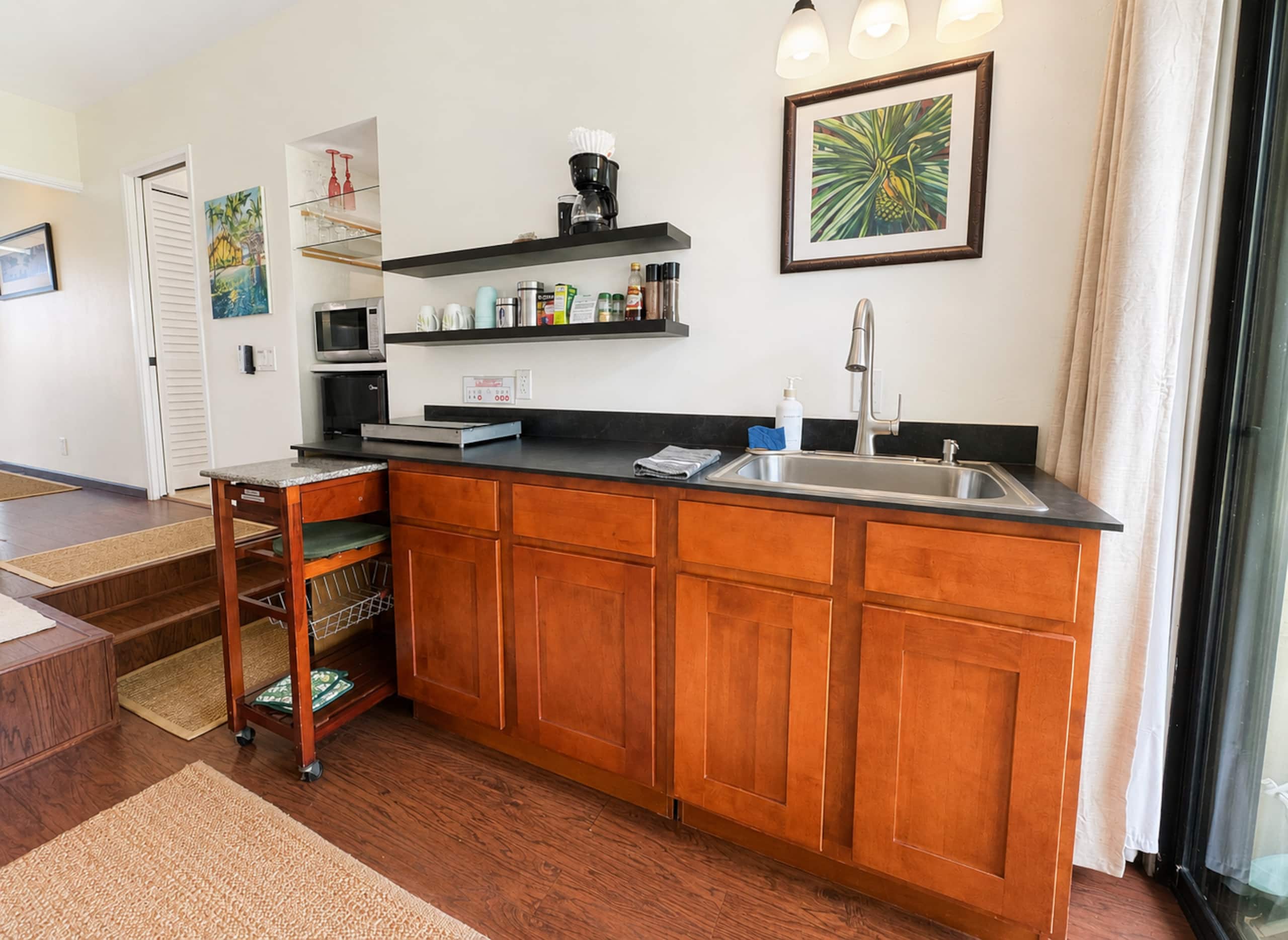 Princeville Top-Floor Retreat w/ AC & Pool  - Image 6