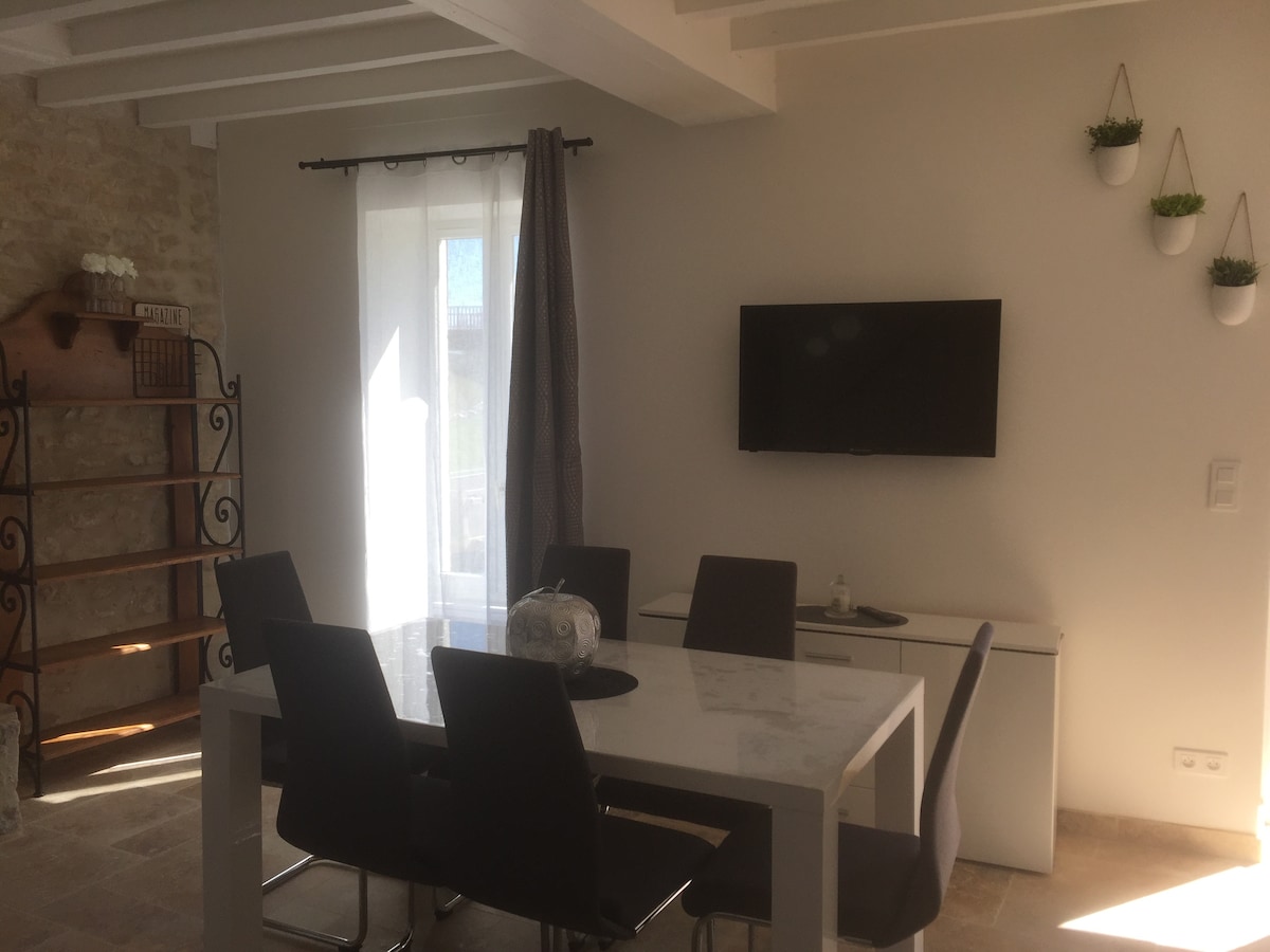 Successful Airbnb property: Charming house in Lucy-sur-Yonne in Yonne