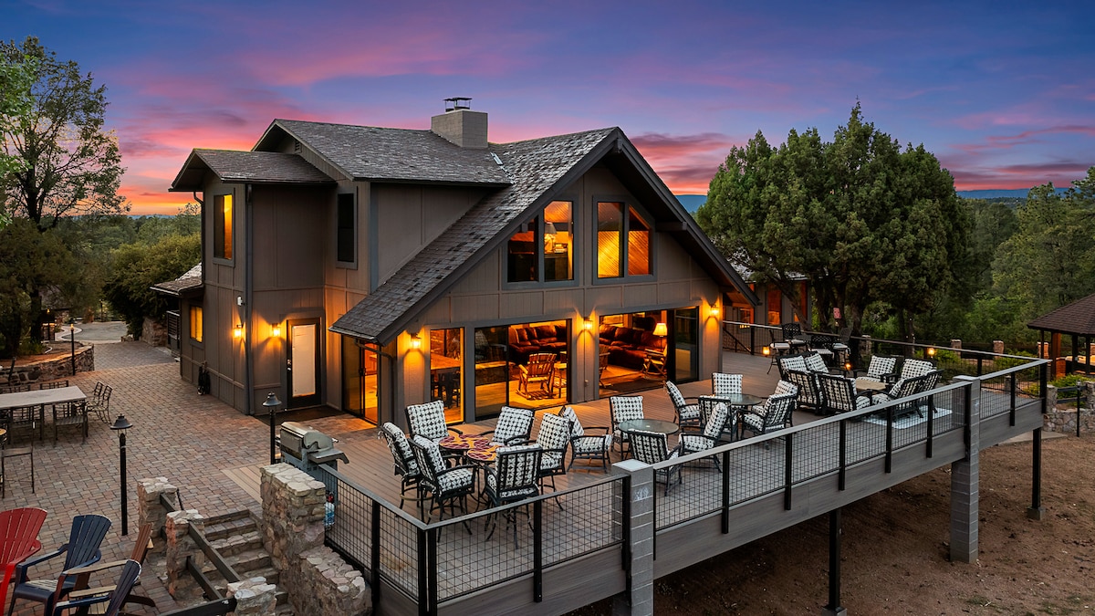 5 Acre Estate | Pickleball | Mountain Views | Spa