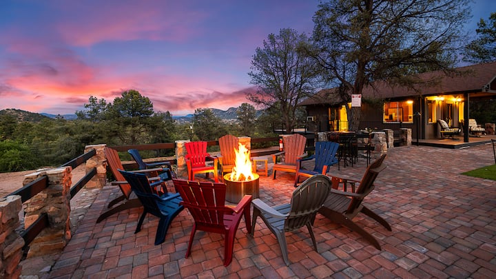 5 Acre Estate | Pickleball | Mountain Views | Spa