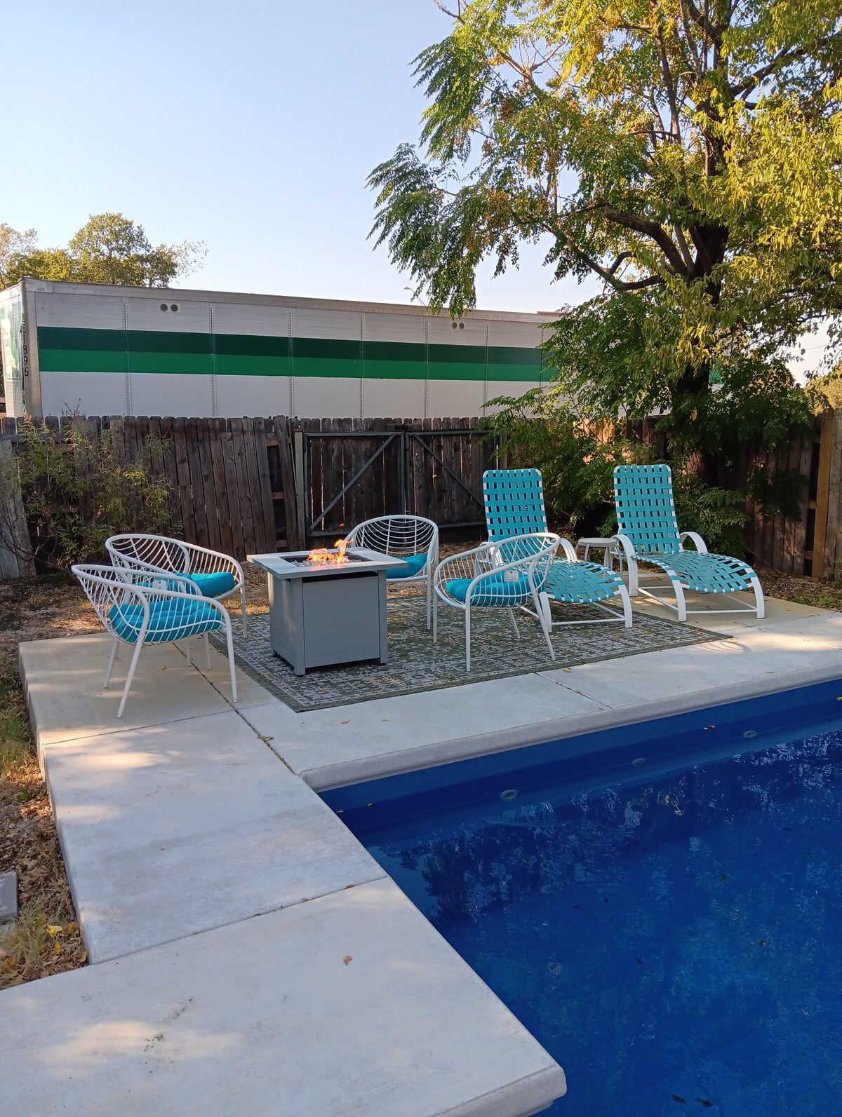 Pete's place, relax in a private pool.