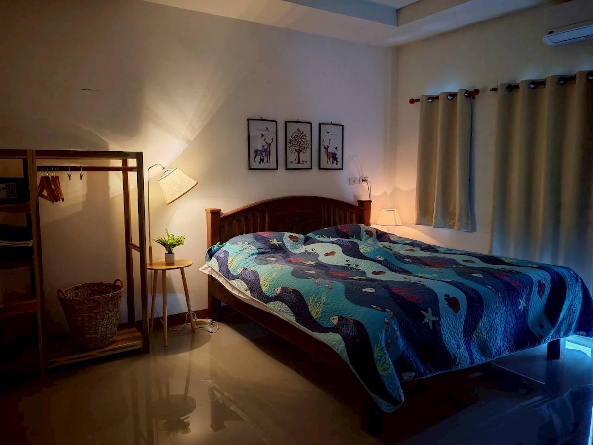 წინა საძინებელი / 183 სმ‑იანი საწოლი 