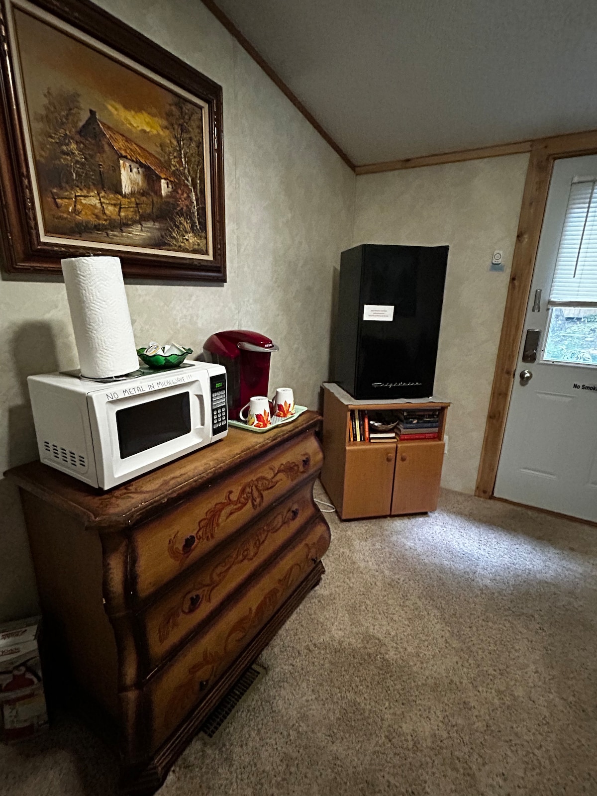 Suite private entrance peaceful forest property