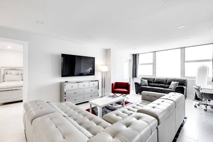 We are on the BEACH! Views -Pool- Indoor Balcony gallery image 3