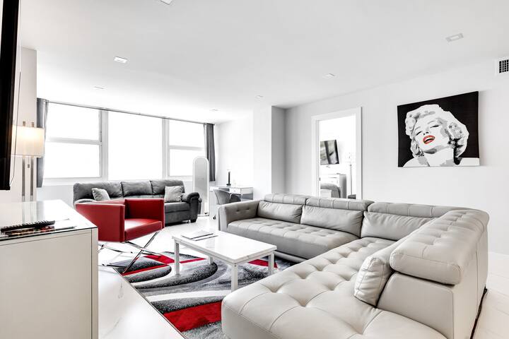 We are on the BEACH! Views -Pool- Indoor Balcony gallery image 2