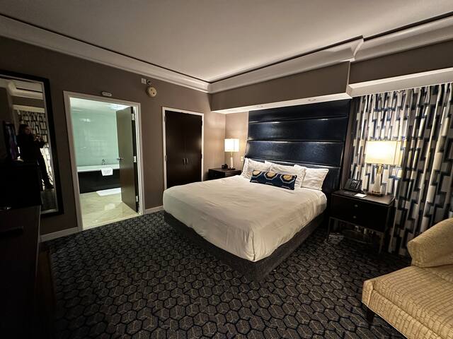 NY Hilton Club 2BR 2BA Condo Hotel gallery image 2