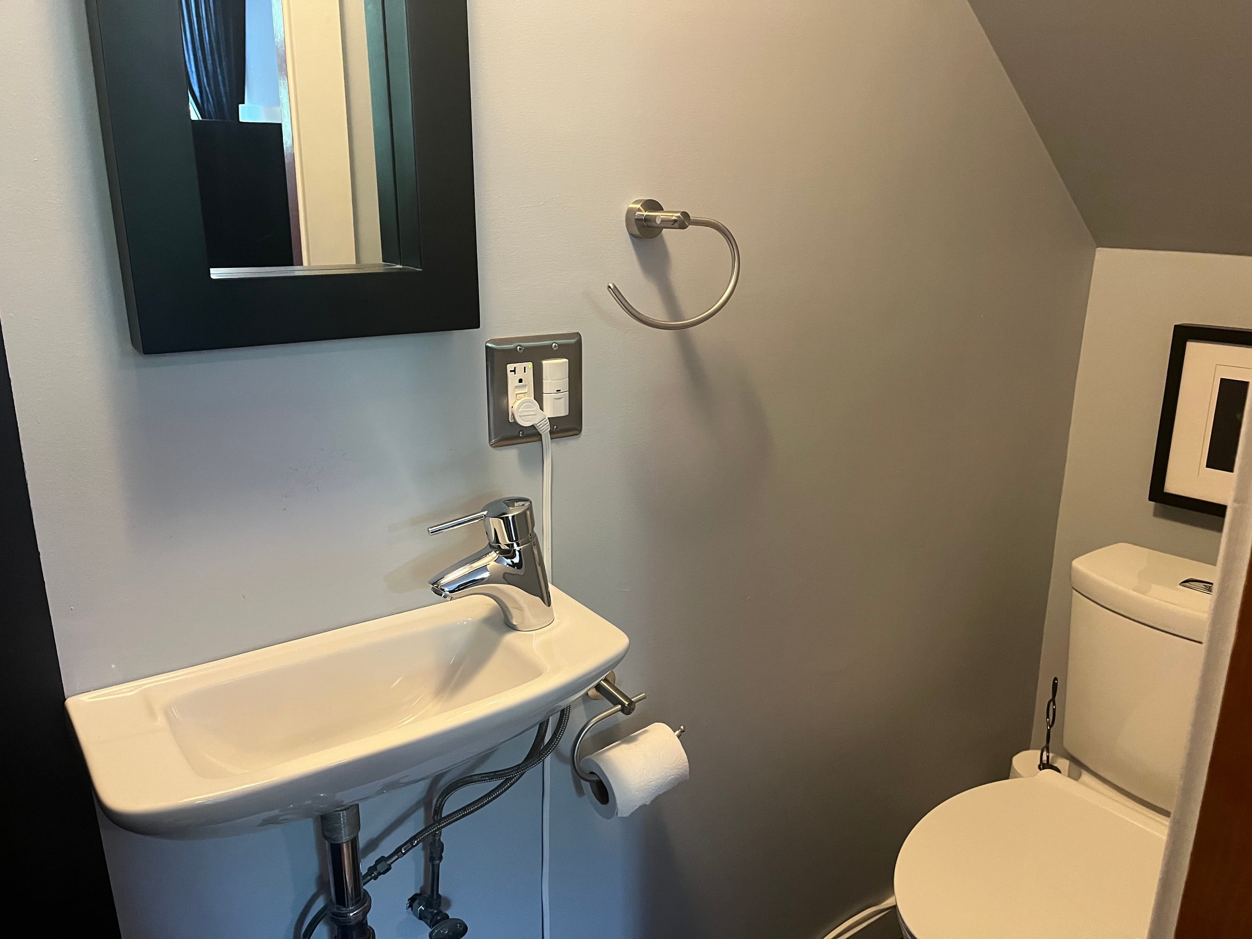 Townhouse in San Francisco · ★4.89 · 2 bedrooms · 3 beds · 1.5 baths - Image 11