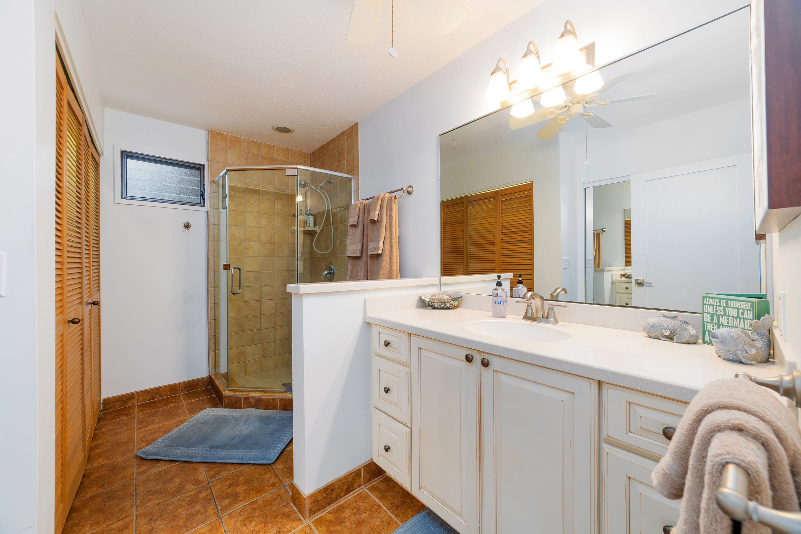 Condo in Kailua-Kona · ★4.92 · 2 bedrooms · 2 beds · 2 private baths - Image 31