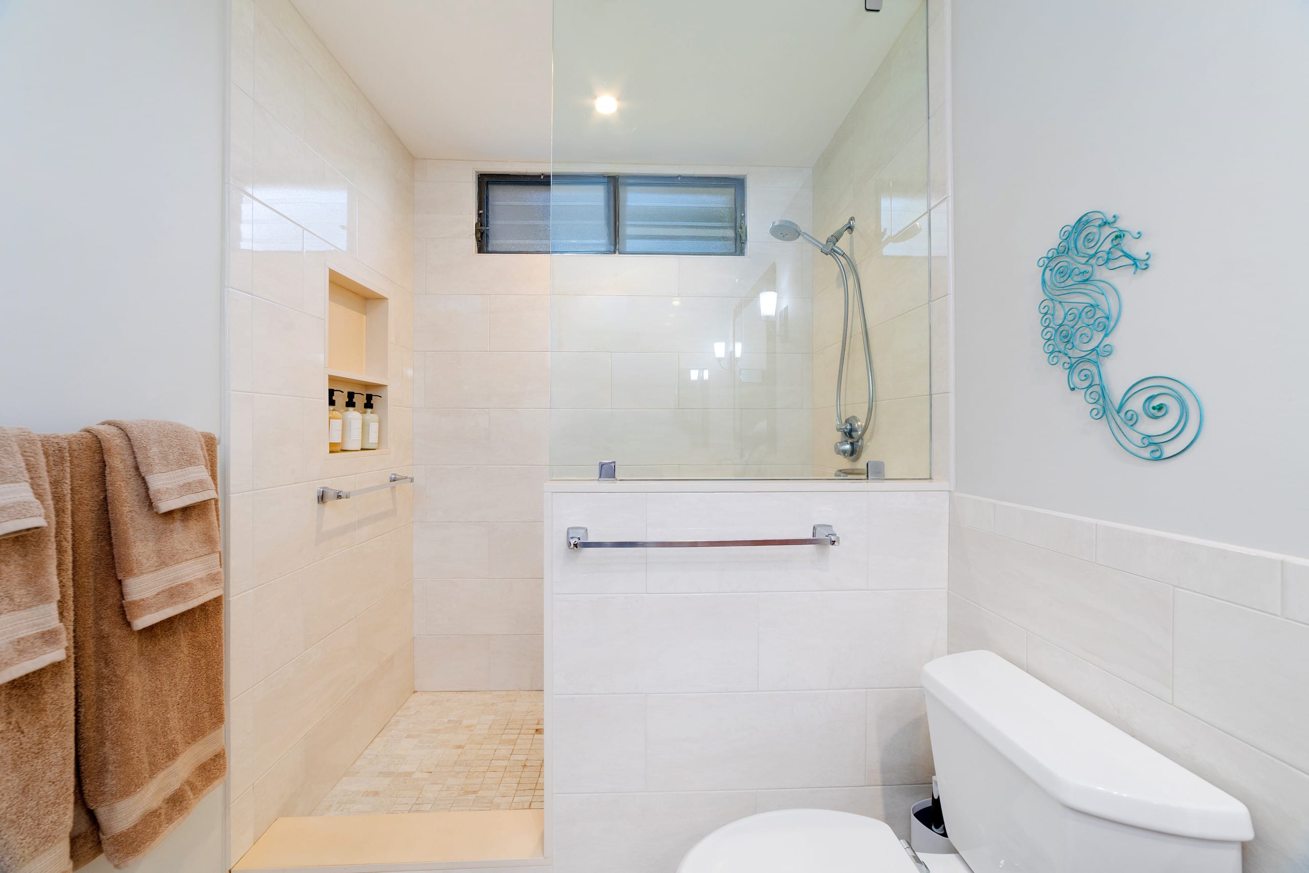 Condo in Kailua-Kona · ★4.92 · 2 bedrooms · 2 beds · 2 private baths - Image 28