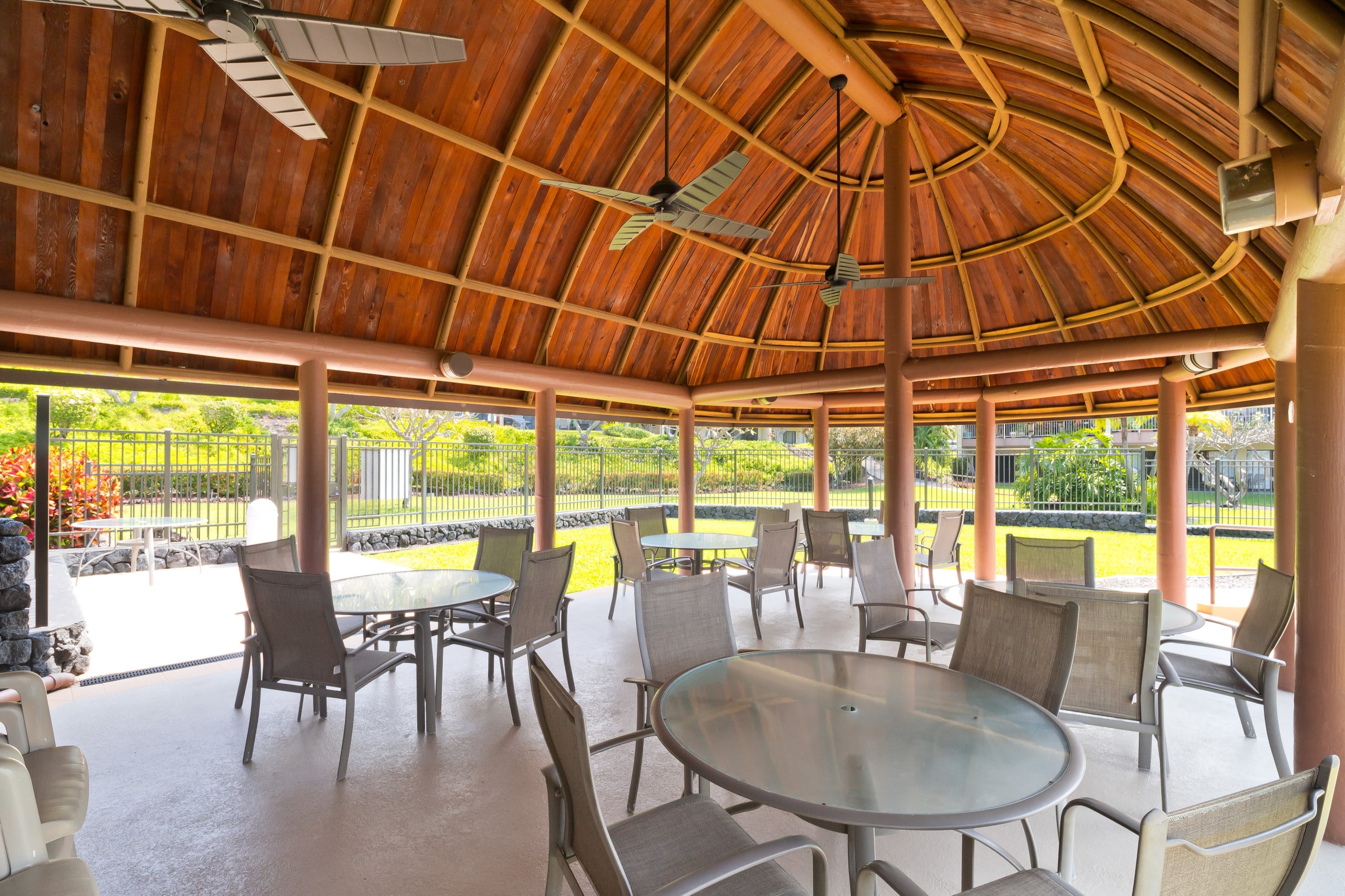 Condo in Kailua-Kona · ★4.92 · 2 bedrooms · 2 beds · 2 private baths - Image 49