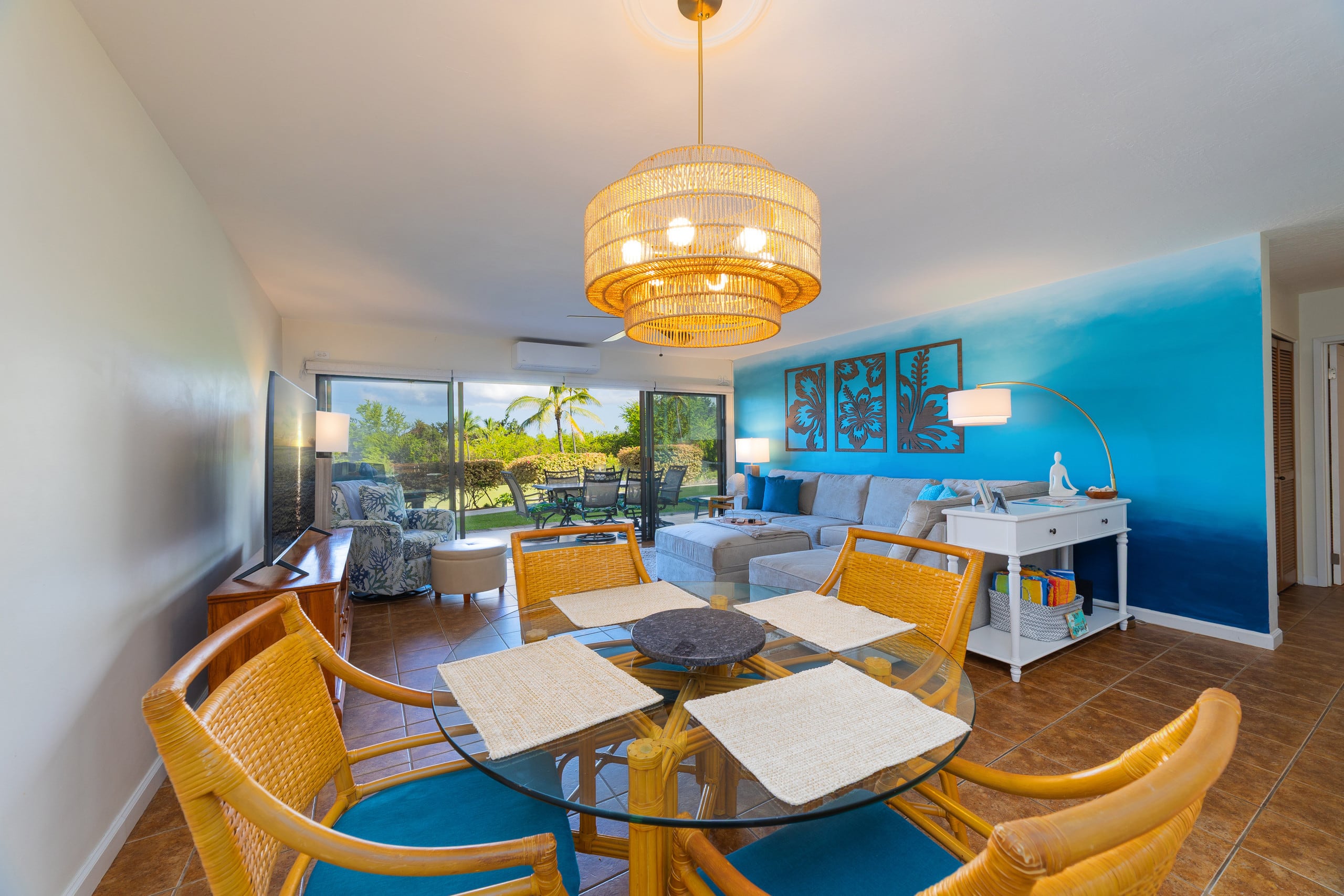 Condo in Kailua-Kona · ★4.92 · 2 bedrooms · 2 beds · 2 private baths - Image 15