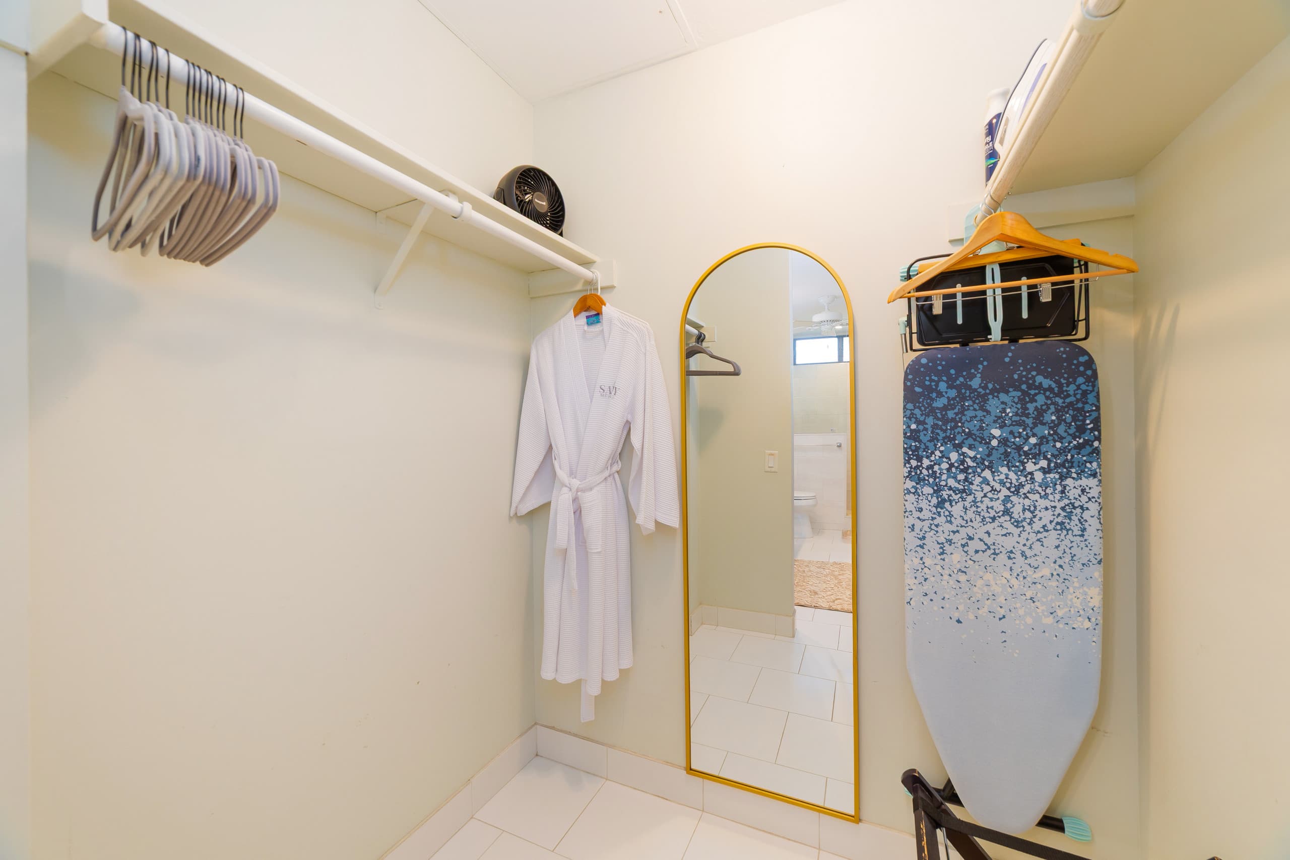 Condo in Kailua-Kona · ★4.92 · 2 bedrooms · 2 beds · 2 private baths - Image 19