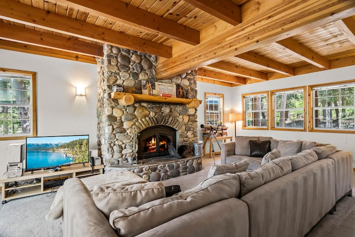 Tahoe Cabin | Desk, King Suite, Near Lake & Trails - Truckee, CA