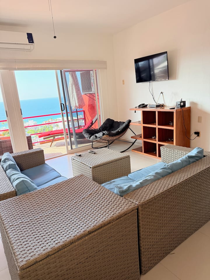 Penthouse With Amazing Private Balcony View - Puerto Vallarta