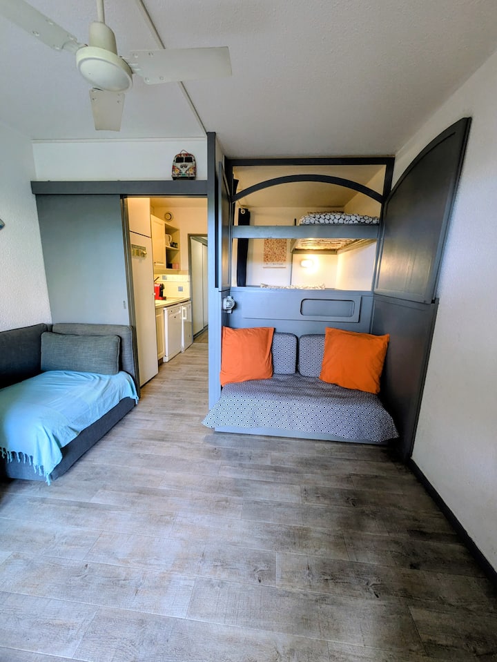 Appartement 5 Personnes + Terrasse, Port De Hyères - Presqu'île de Giens