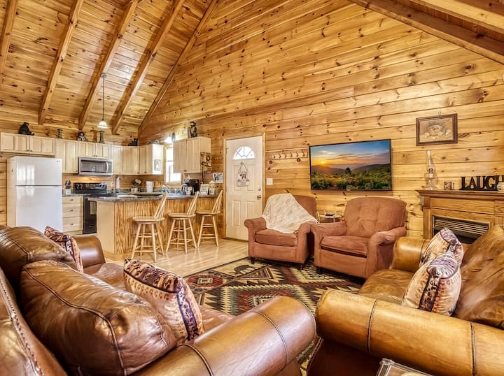 Smoky Mtn Cabin•hot Tub•game Room•sleeps 11 - Cosby, TN