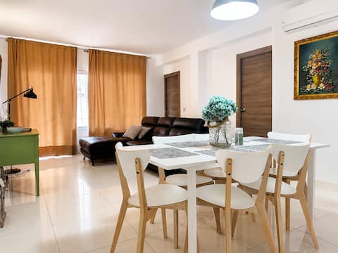 Anuncio de Airbnb popular: MALAGA VIALIA IN THE AREA IS. AVE- LEISURE AND BEACH AREA en La Princesa