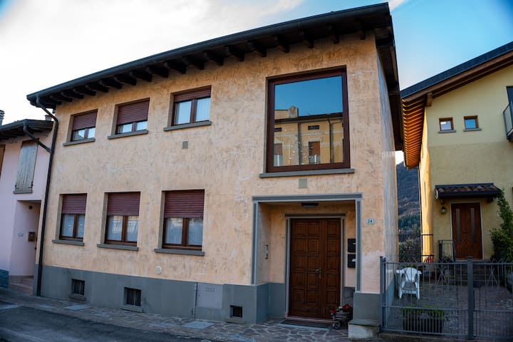 Lago D'iseo: Moderno Appartamento "Clivo" - Lovere