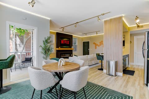 Top performing Airbnb: Renovated/No Stairs/Gated Parking/Walk to Beale in Central Business District