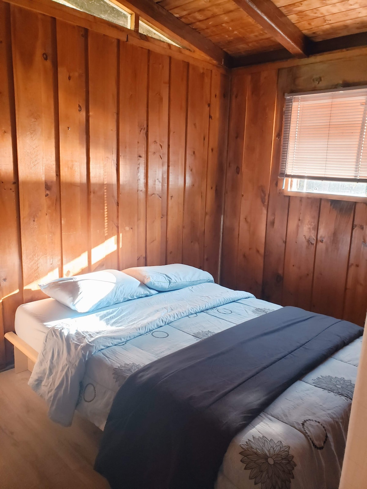 საძინებელი 4