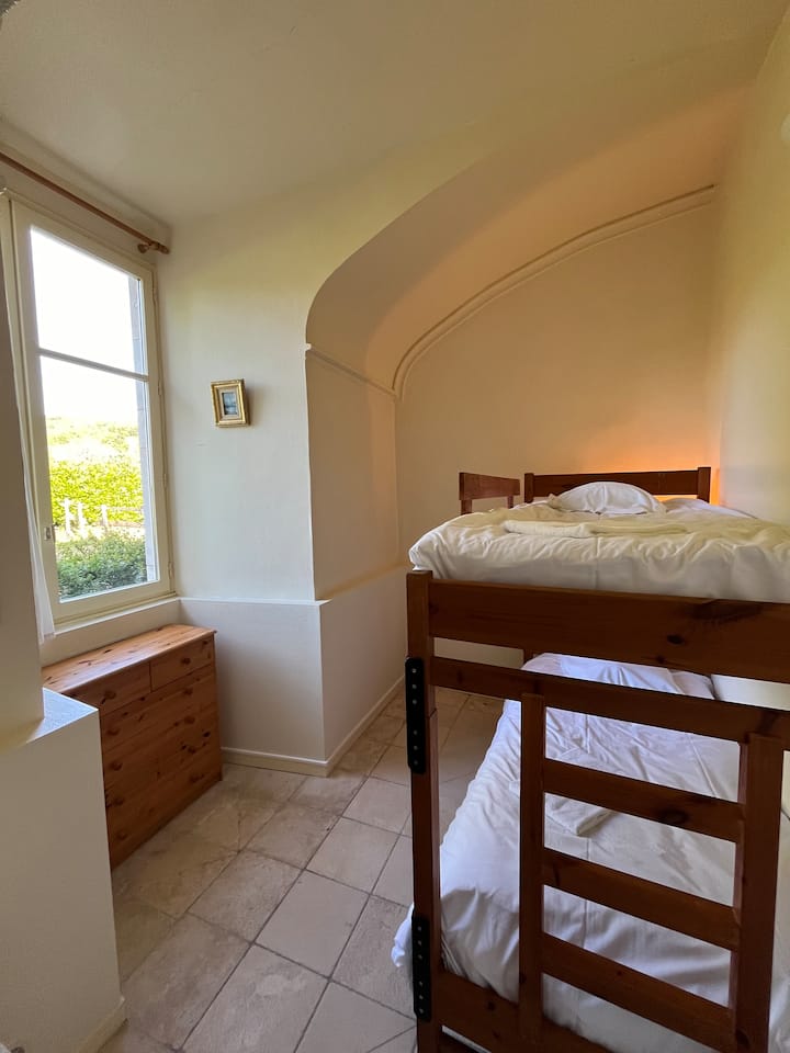 غرفة النوم 2