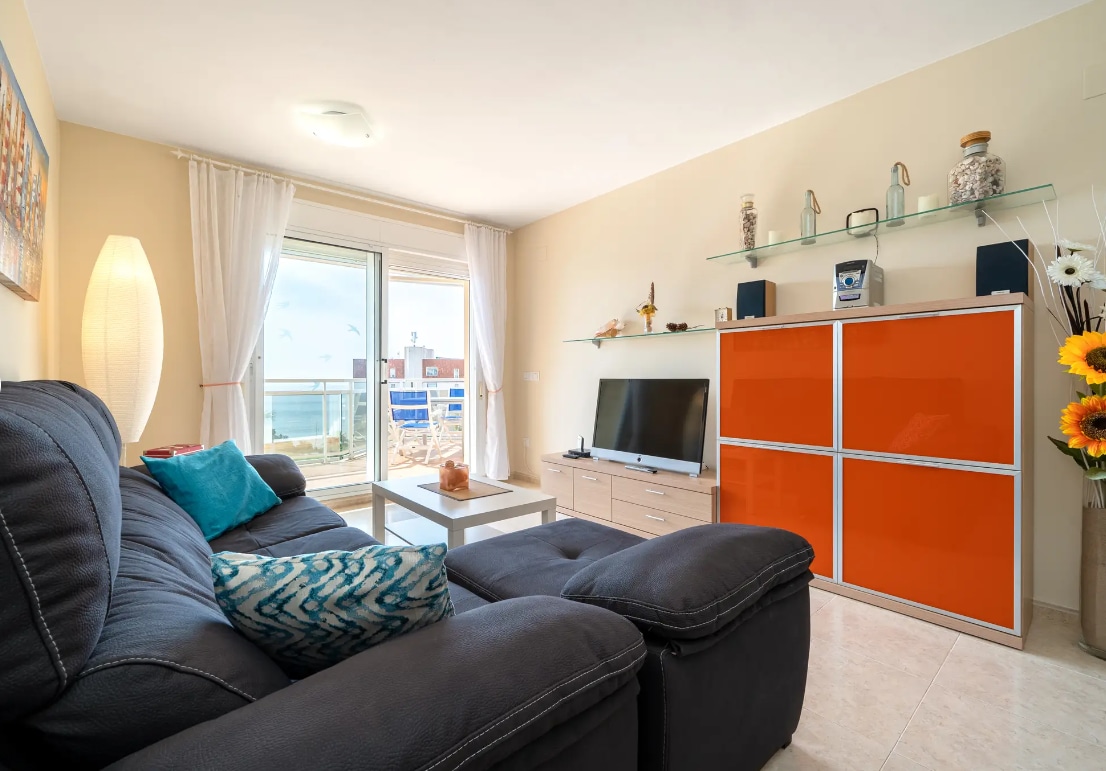 Anuncio de Airbnb popular: Penthouse SOLYMAR with large terrace en Mont Roig Del Camp