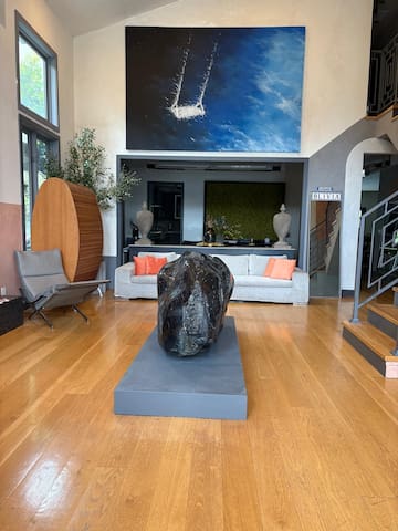 Beverly Grove/Beverly Hills/Melrose – 5 bed 6 bath