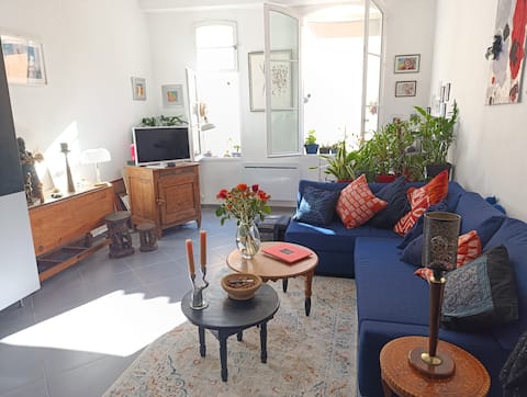 Top Airbnb: L'appart, historical area, cosy, quiet in Marseille 2e Arrondissement