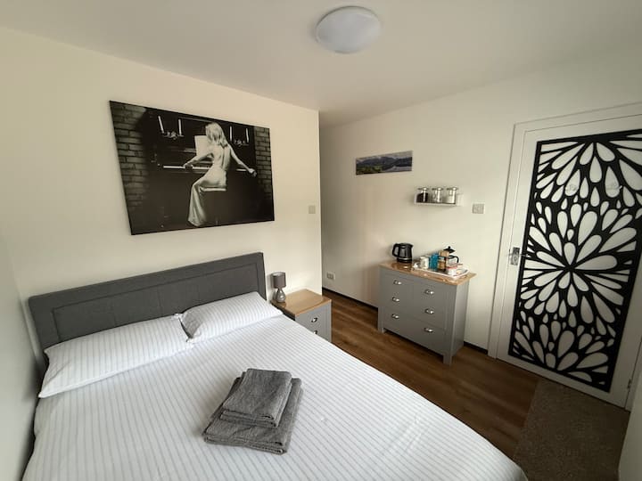 En-suite Room With A Private Entrance - Fort William