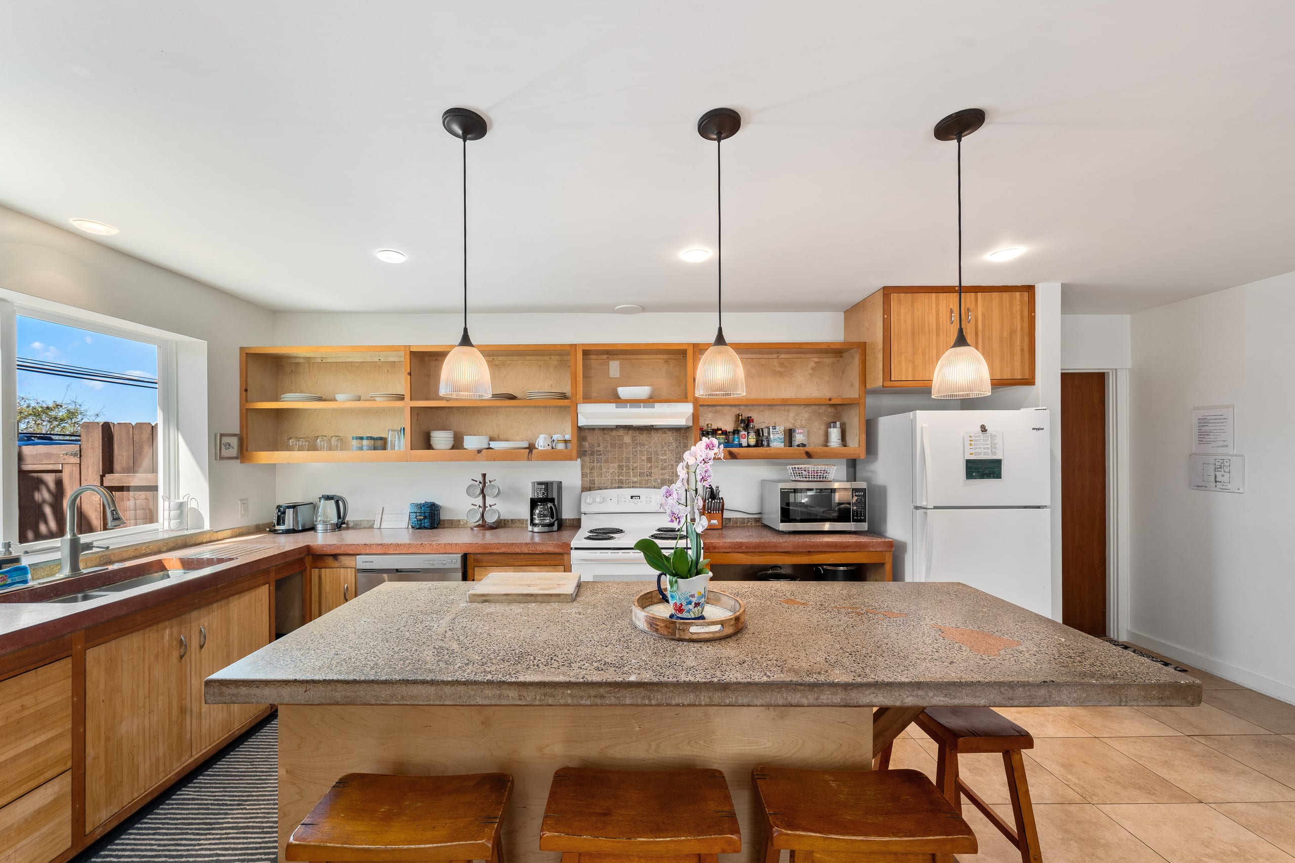 Home in Paia · ★4.9 · 2 bedrooms · 2 beds · 2 baths - Photo 14