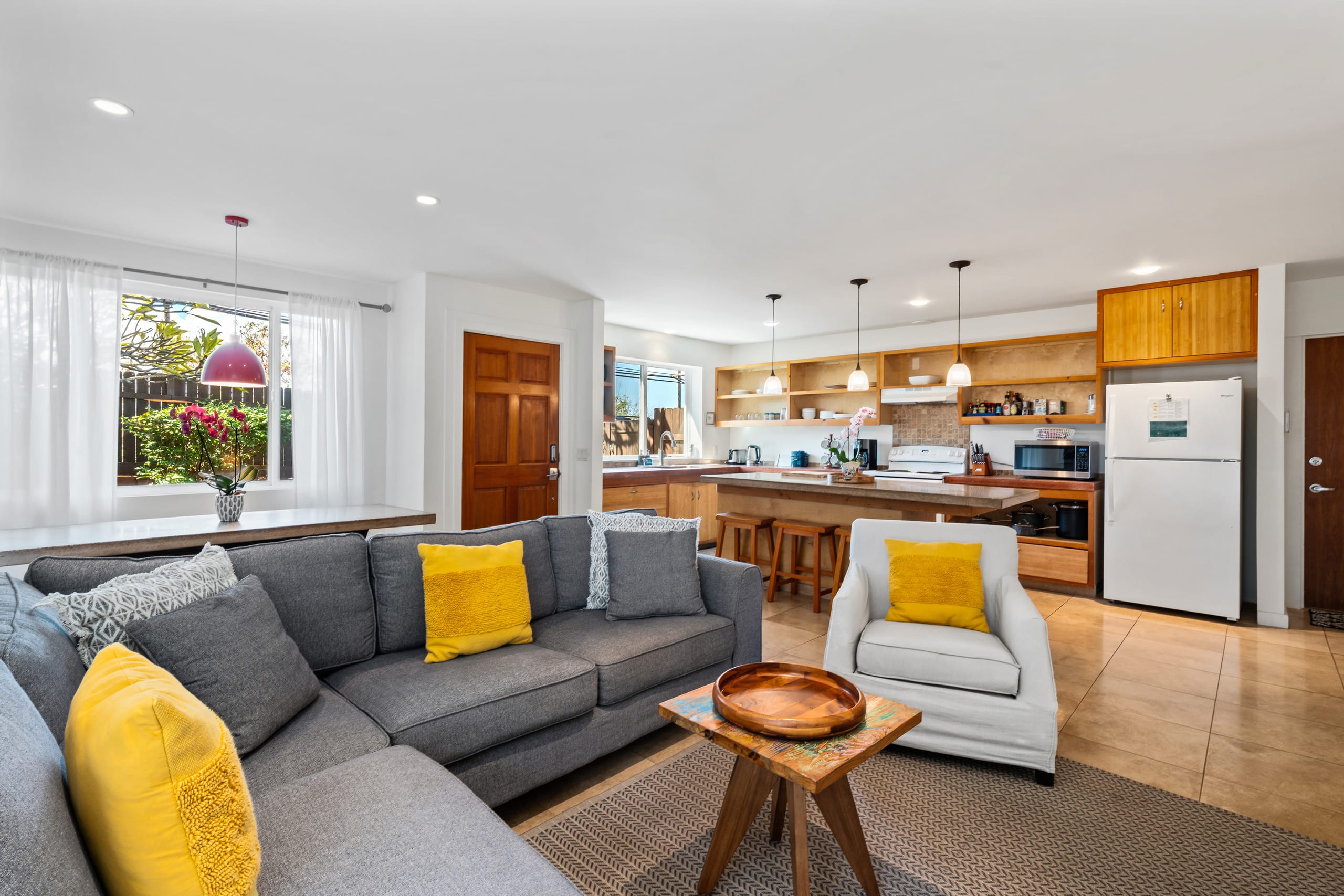 Home in Paia · ★4.9 · 2 bedrooms · 2 beds · 2 baths - Photo 3