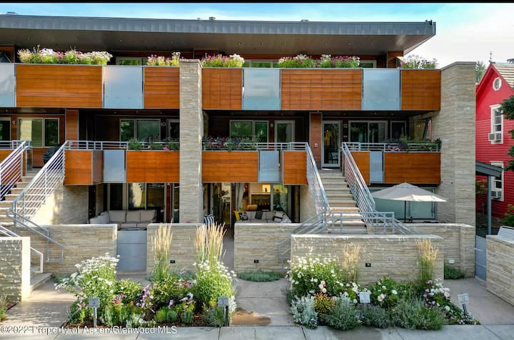 Chic Aspen Jewel Box In Core Avail Long-term - Aspen, CO
