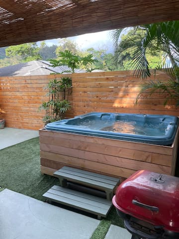 STYLISH VILLA ! GREAT LOCATION ,CLEAN AND PRIVATE