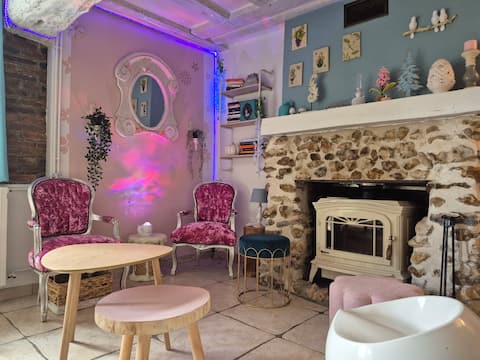 Top Airbnb: Fairy house with games and investigations in Yonne