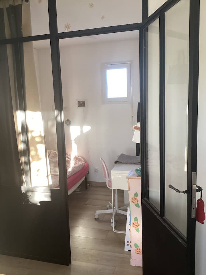 Dhomë gjumi 2