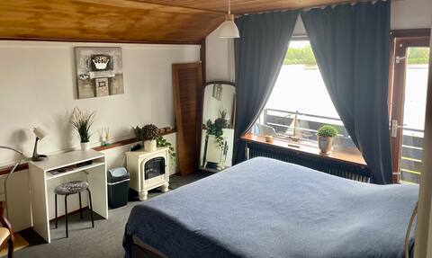 1-2 P-ROOM near AirPort/ AMS/great view Lake