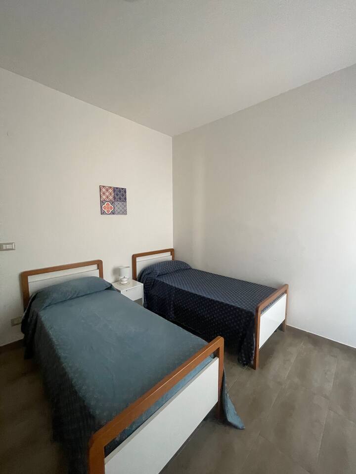 Schlafzimmer 2