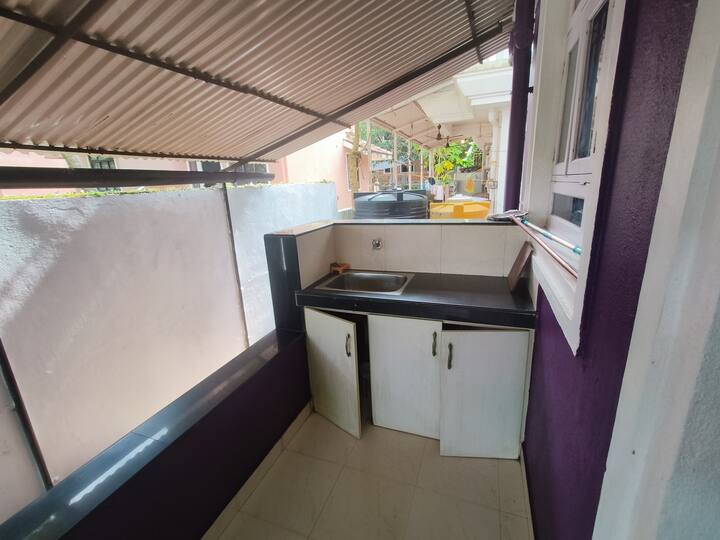 Full kitchen image 1