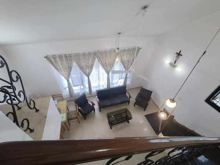 Living room image 6