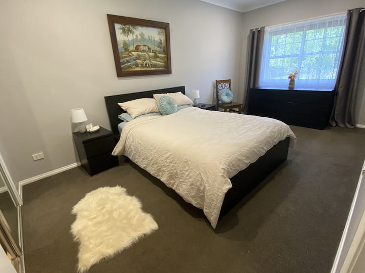 საძინებელი 1